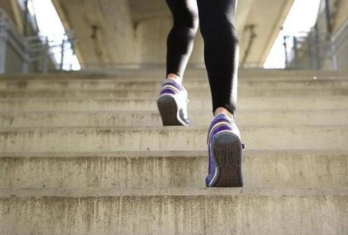 روزانه بالا رفتن از 50 پله در کاهش خطر بیماری قلبی موثر است