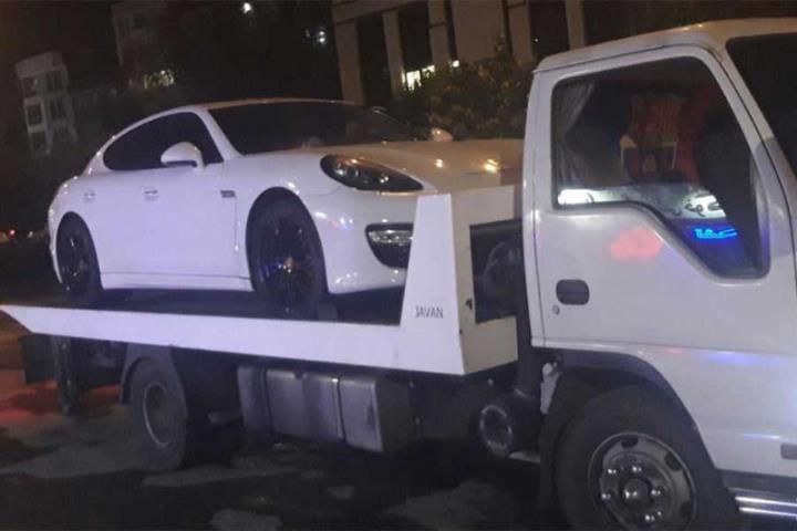 خدمات امداد خودرو غرب تهران از کارت درسته