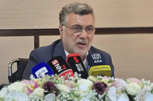 نیروهای نظامی و انتظامی سهم خویش را در دفاع از کشور ادا کردند