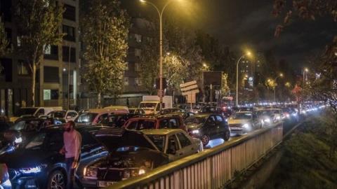 ترافیك شدید ساعتی قبل از اعمال قرنطینه سراسری در فرانسه