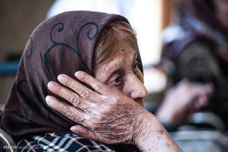 حس بی علاقگی سال ها پیش از سایر علایم زوال عقل بروز می كند